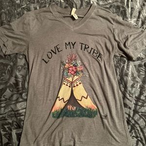 “Love My Tribe” Gray Tee Size Small